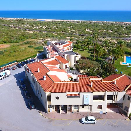 Praia Da Lota Resort - Beachfront Hotel Manta Rota Ngoại thất bức ảnh